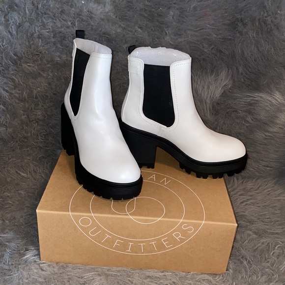 Urban Outfitters Shoes - NWT Urban Outfitters Chloe Chelsea white boot